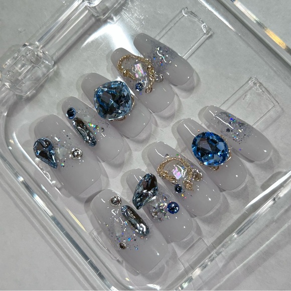 New press on nails, size is s, $30/per - Picture 3 of 4